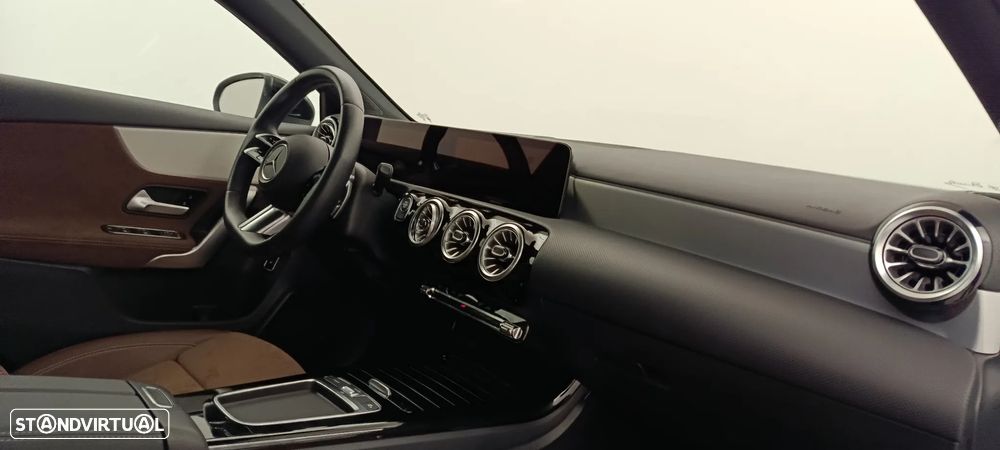 Mercedes-Benz A 250 e - 27