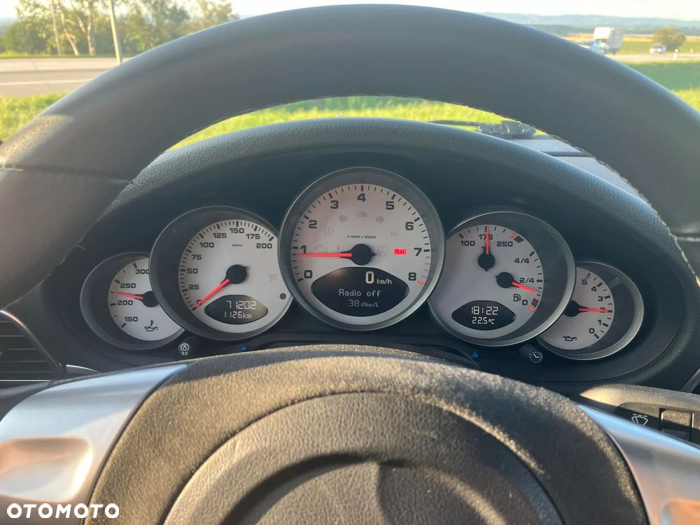 Porsche 911 Carrera S - 5