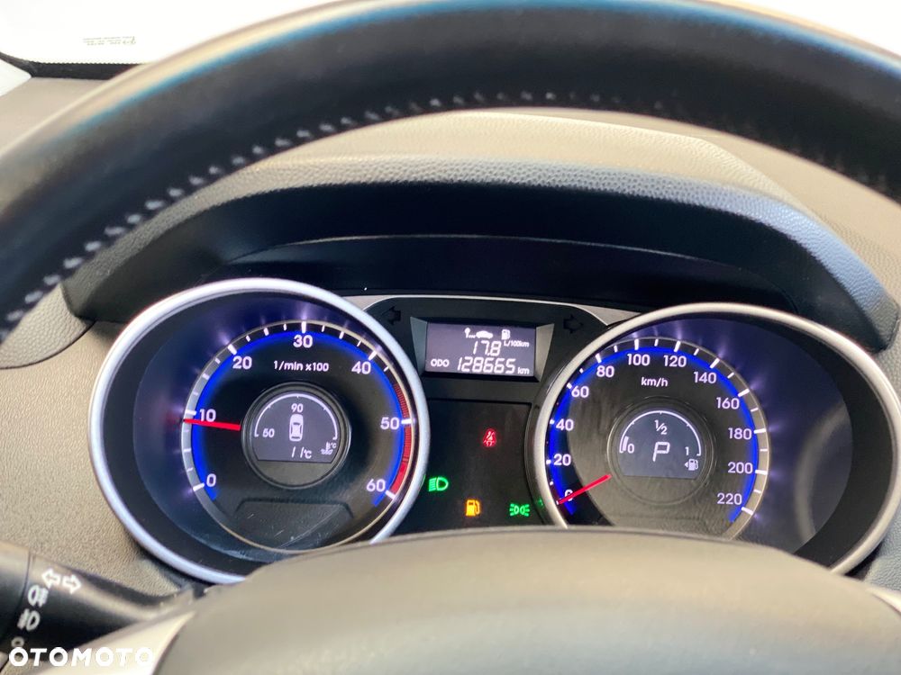 Hyundai ix35 2.0 CRDi 4WD Automatik Fifa World Cup Gold Edition - 26