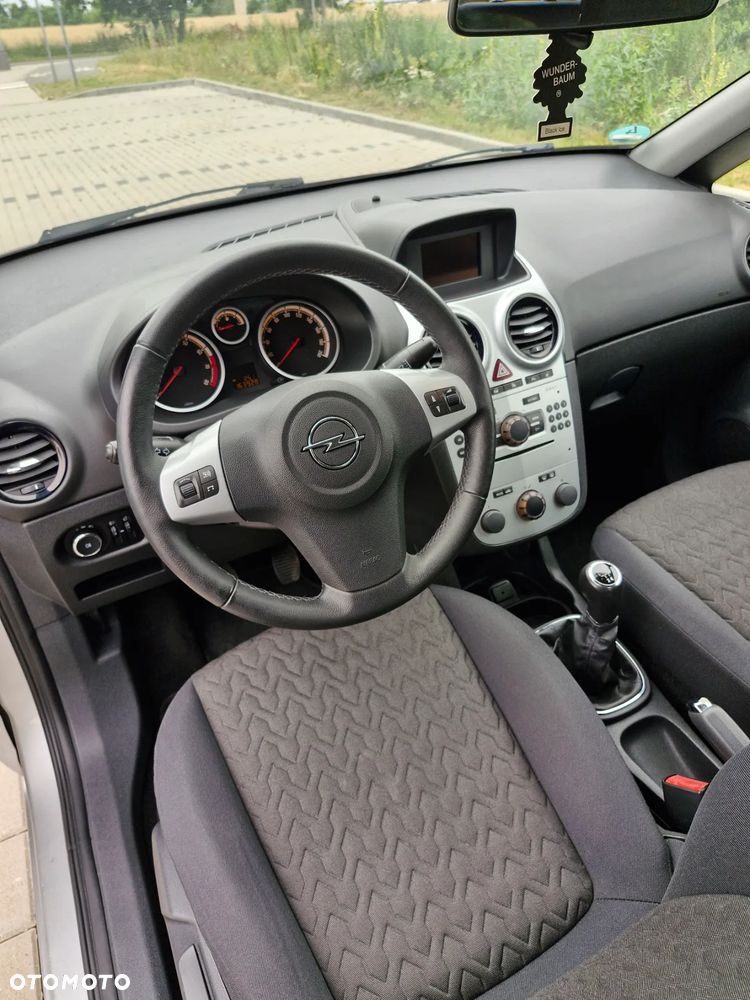 Opel Corsa 1.4 16V Innovation - 16