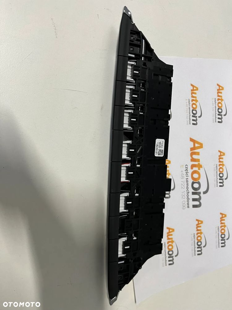 SKODA OCTAVIA IV PANEL ŚRODKOWY 5E3925200F - 2