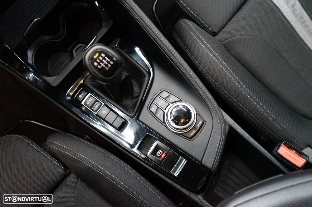 BMW X1 18 d sDrive Line Sport - 7