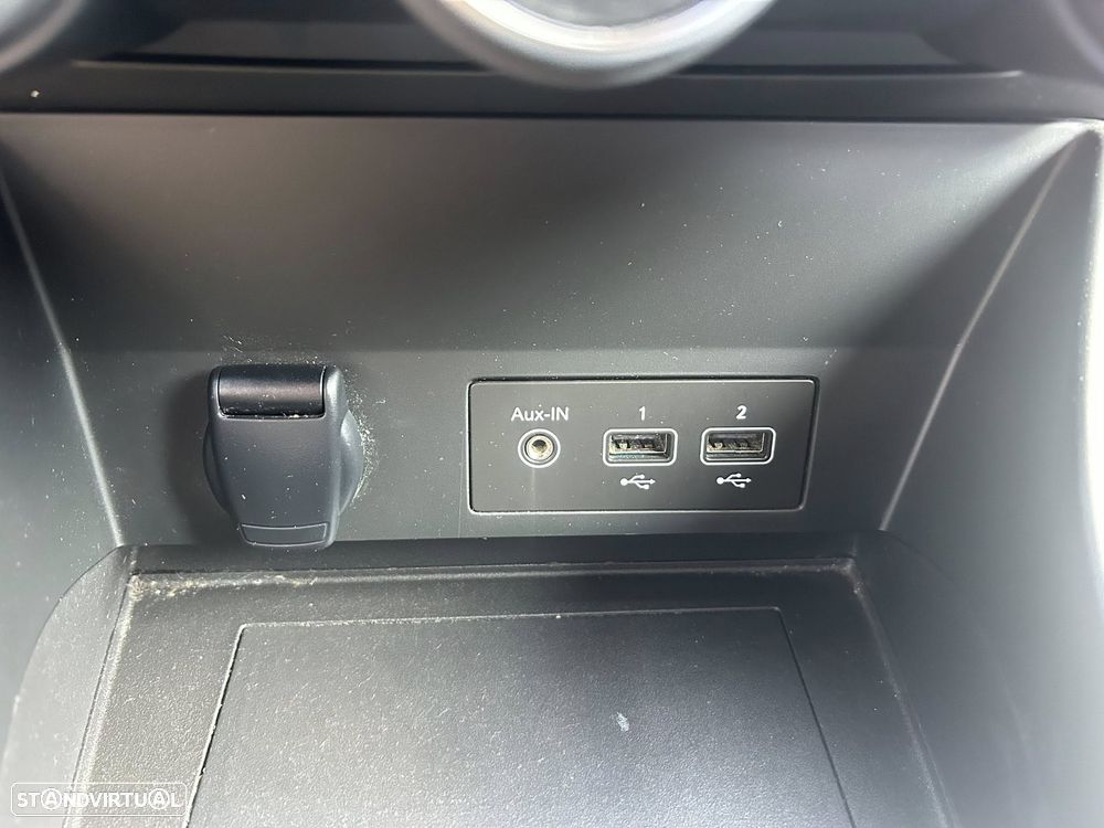 Renault Captur BLUE dCi 115 BUSINESS EDITION - 23