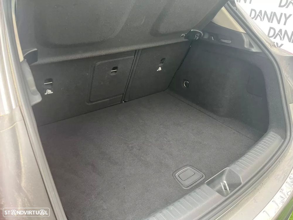 Mercedes-Benz GLA 180 (CDI) d Urban - 11