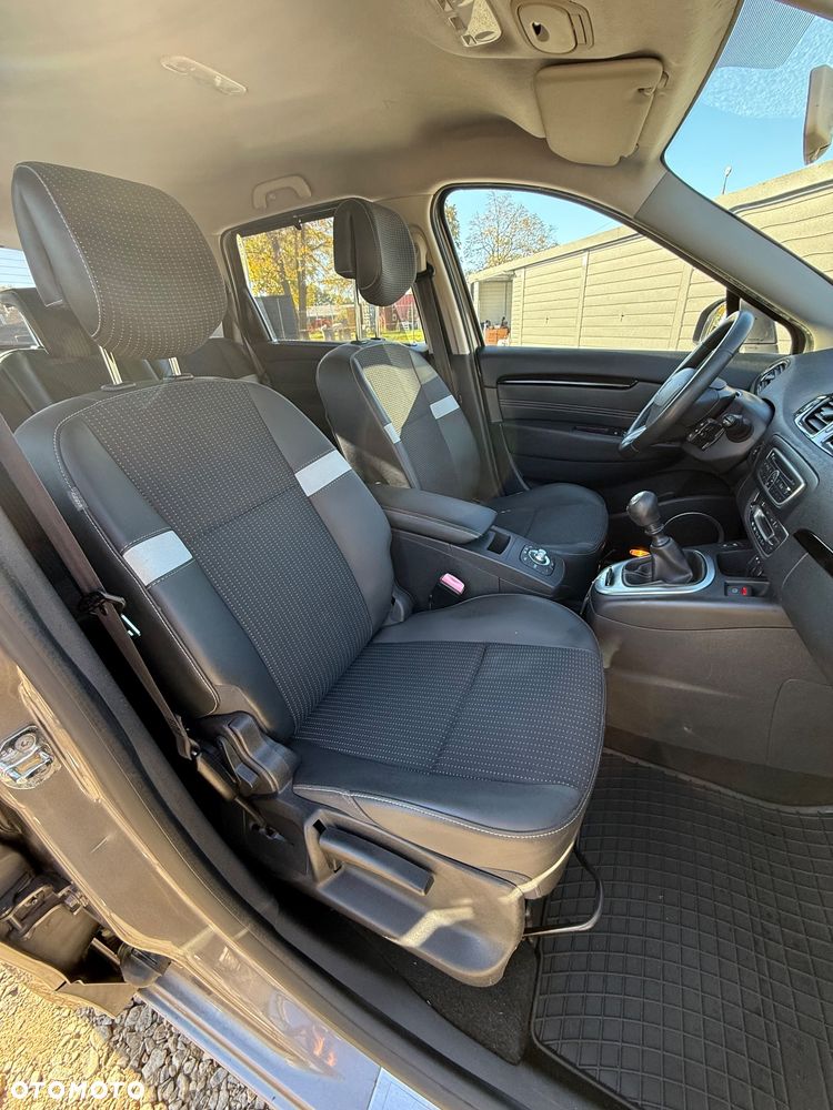 Renault Scenic - 22