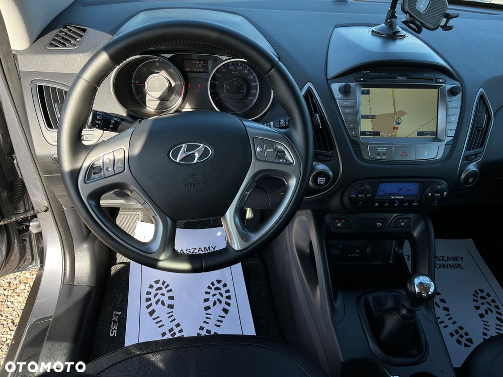 Hyundai ix35 1.7 CRDi 2WD blue Finale Gold - 9