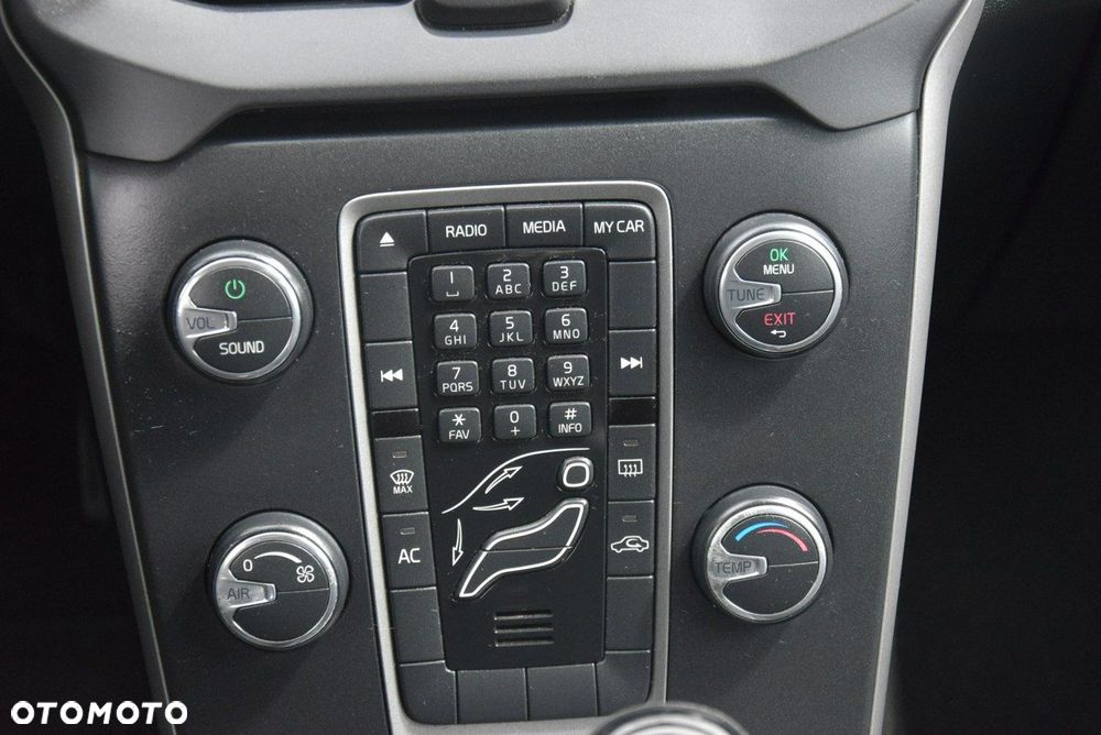 Volvo V40 D2 - 22