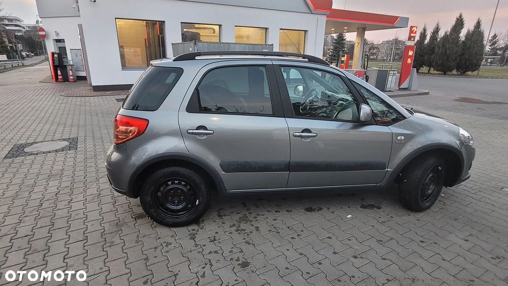Suzuki SX4 - 5