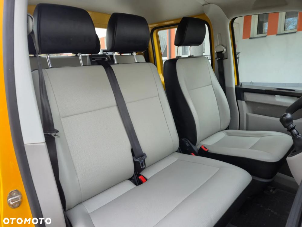 Volkswagen Transporter - 11