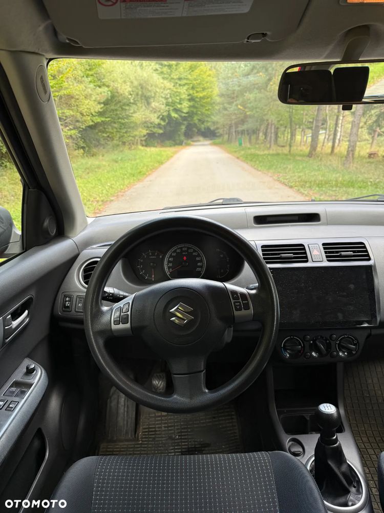 Suzuki Swift - 9