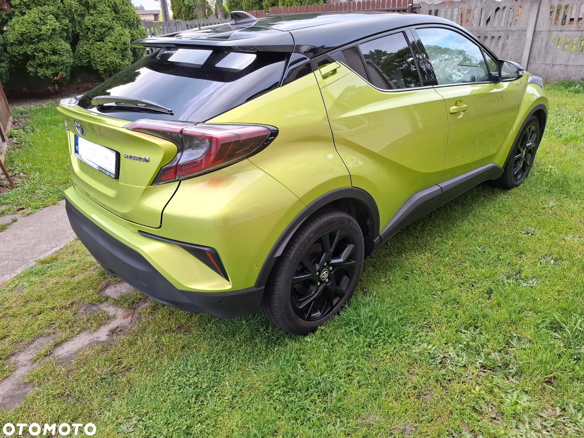 Toyota C-HR 1.8 Hybrid Neon Lime powered by JBL - 8