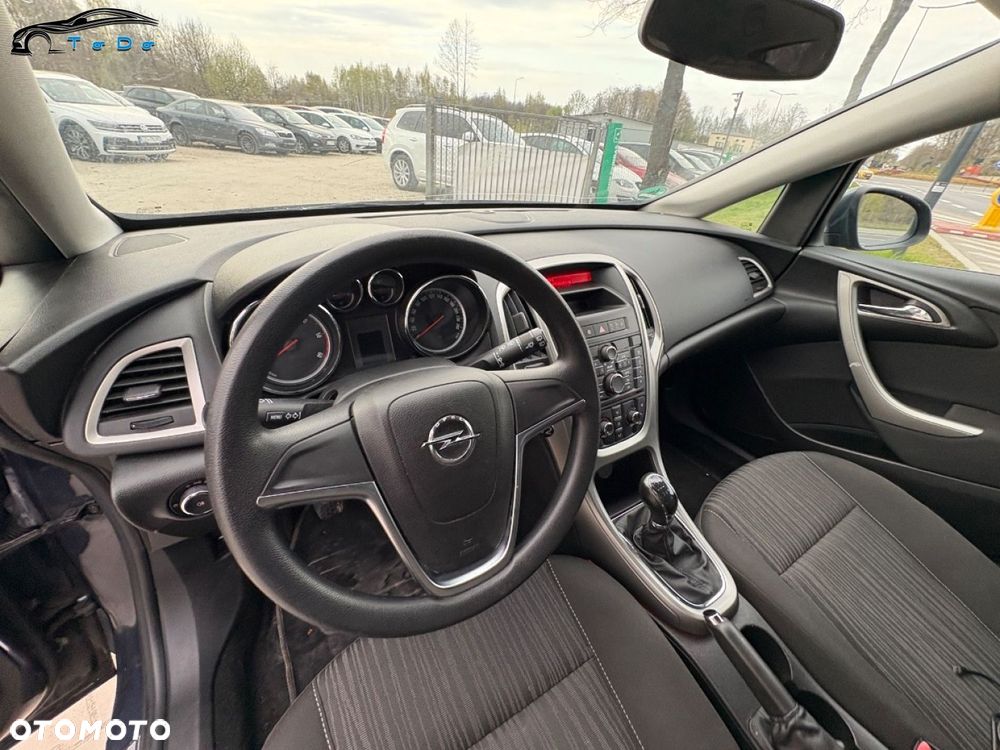 Opel Astra 2.0 CDTI DPF Cosmo - 21