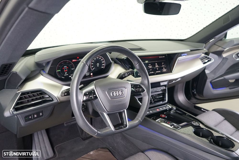 Audi e-tron GT quattro - 16