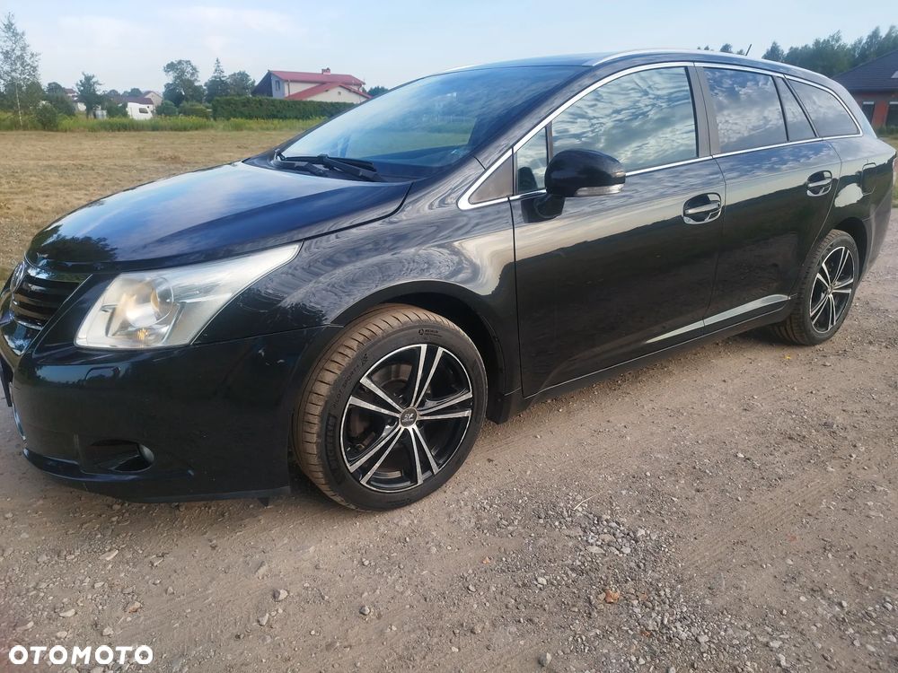 Toyota Avensis 2.0 Sol plus - 12
