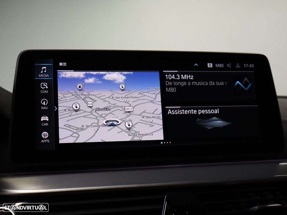 BMW 530 e Line Luxury - 16