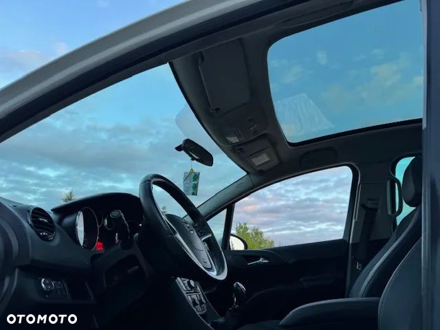 Opel Meriva - 24