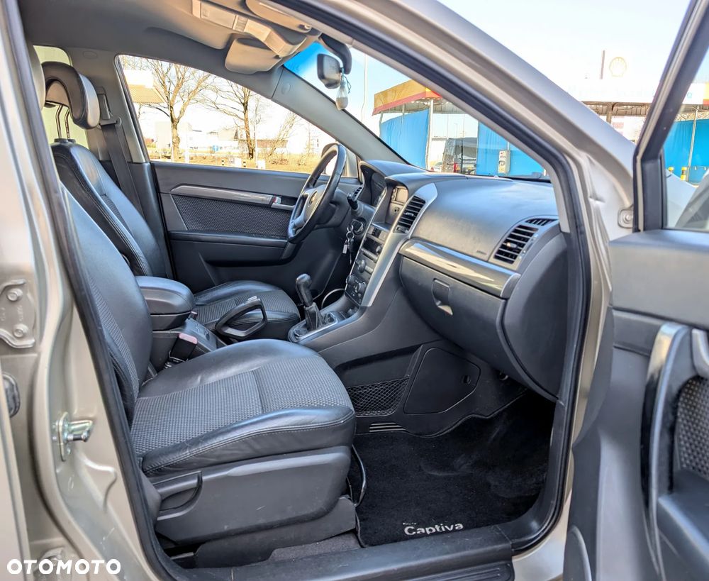 Chevrolet Captiva 2.4 4WD 7 Sitzer LT - 13