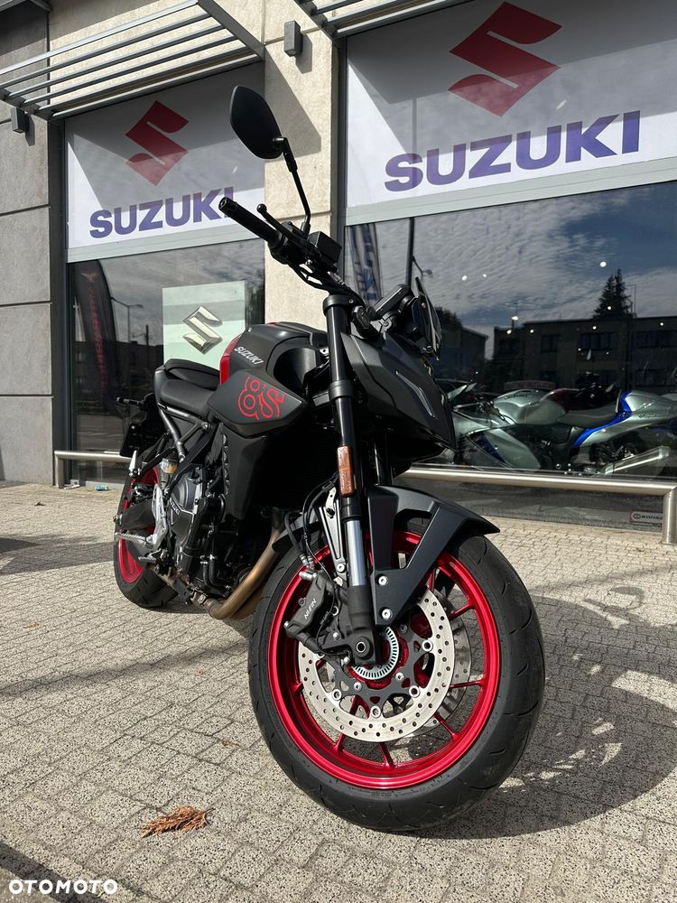 Suzuki GSX - 2