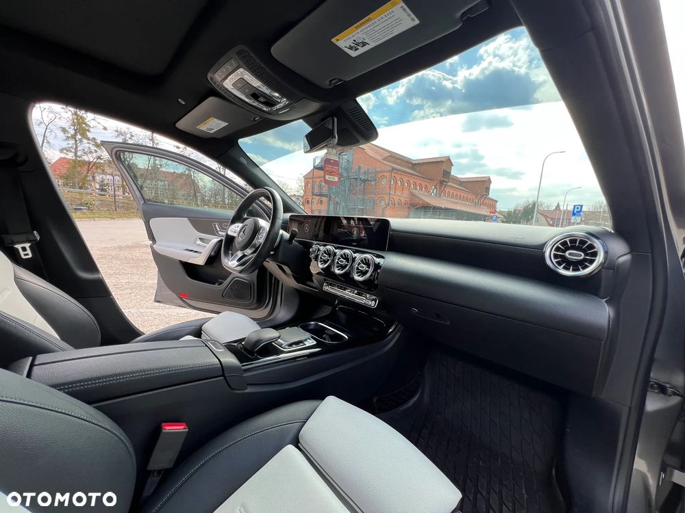 Mercedes-Benz Klasa A 220 4Matic 7G-DCT AMG Line - 24