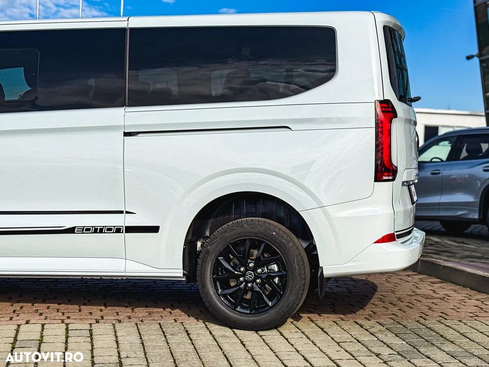 Volkswagen Caravelle - 8