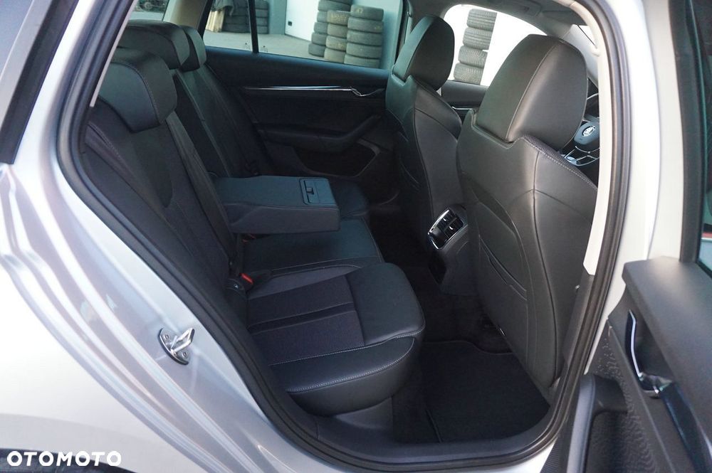 Skoda Octavia 2.0 TDI Sportline DSG - 34