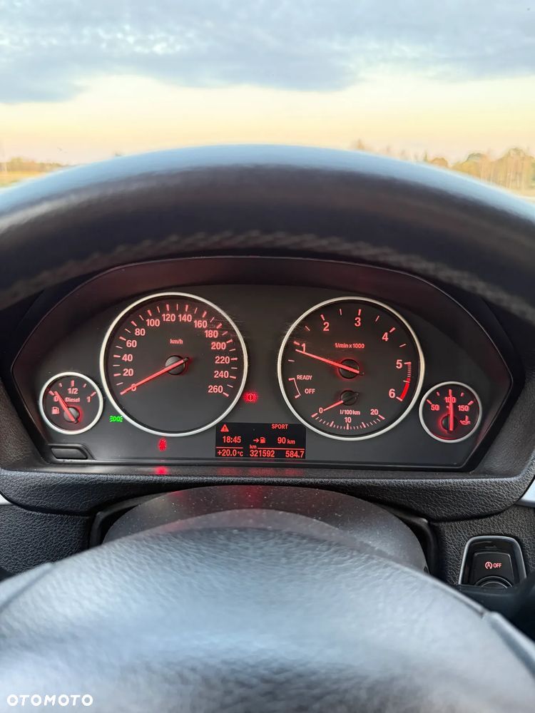 BMW Seria 3 320d - 11