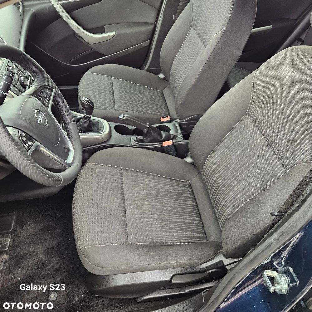 Opel Astra 1.6 Design Edition - 17