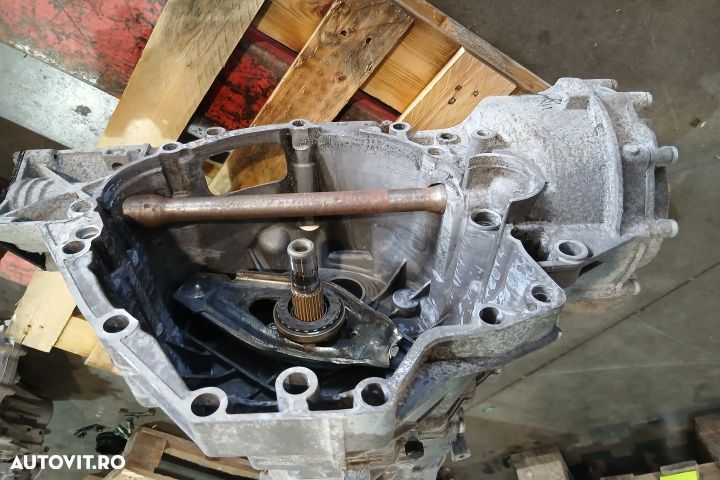 Cutie viteze manuală cu 6 trepte CGLC 4*4 Audi A4 B8/8K [2007 - 2011 - 4