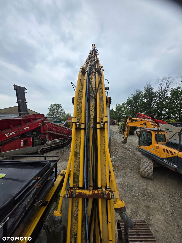 Komatsu PC240 LC8 LONG 18m - 17