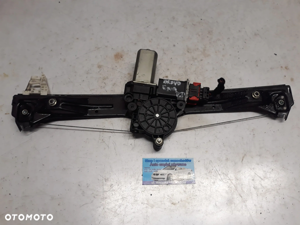 PODNOŚNIK SZYBY PRAWY PRZÓD  6 PIN  5D  FIAT BRAVO II  2007r    77.005.003