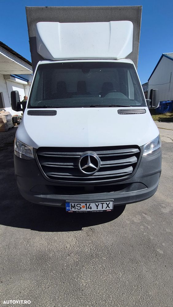 Mercedes-Benz Sprinter - 1