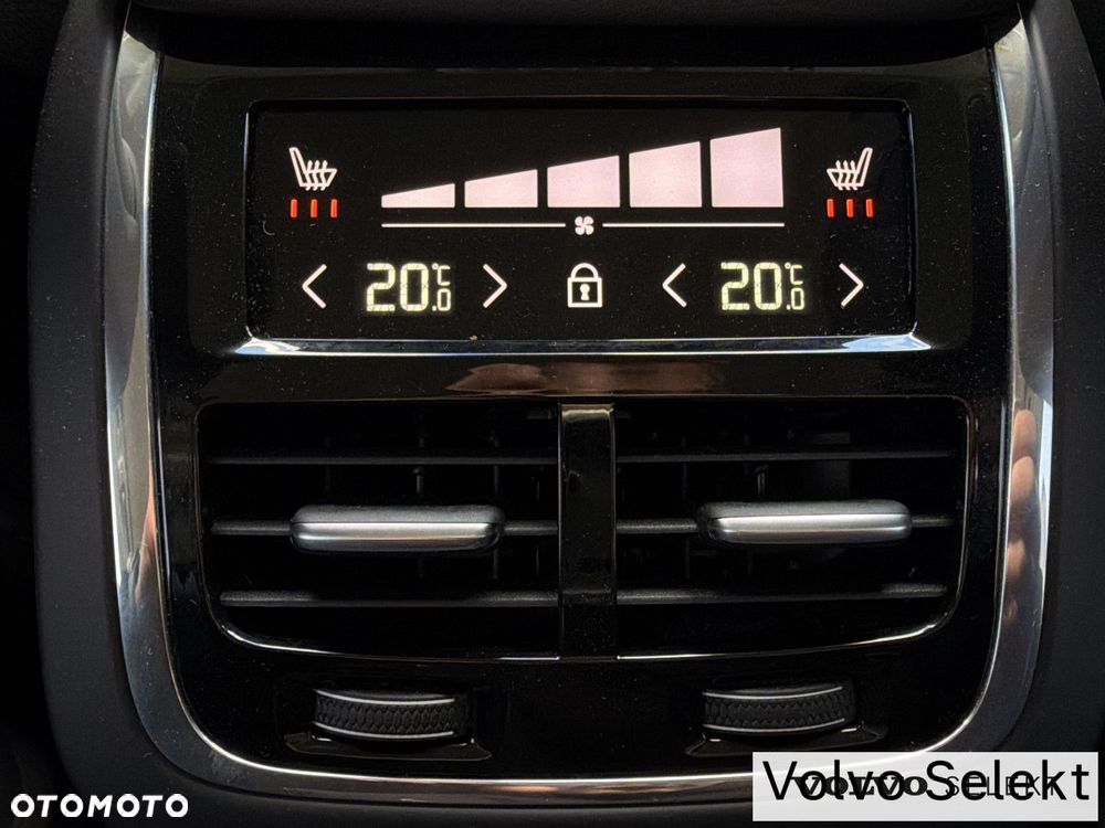 Volvo V60 Cross Country - 28