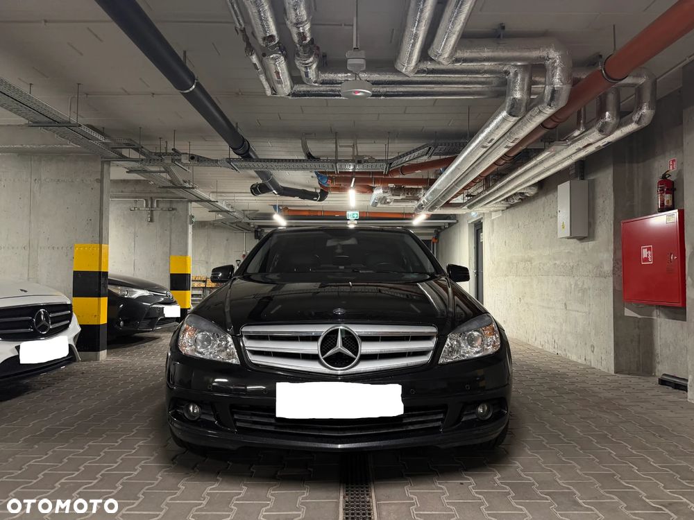 Mercedes-Benz Klasa C 220 CDI BlueEff 4-Matic Avantgarde - 1