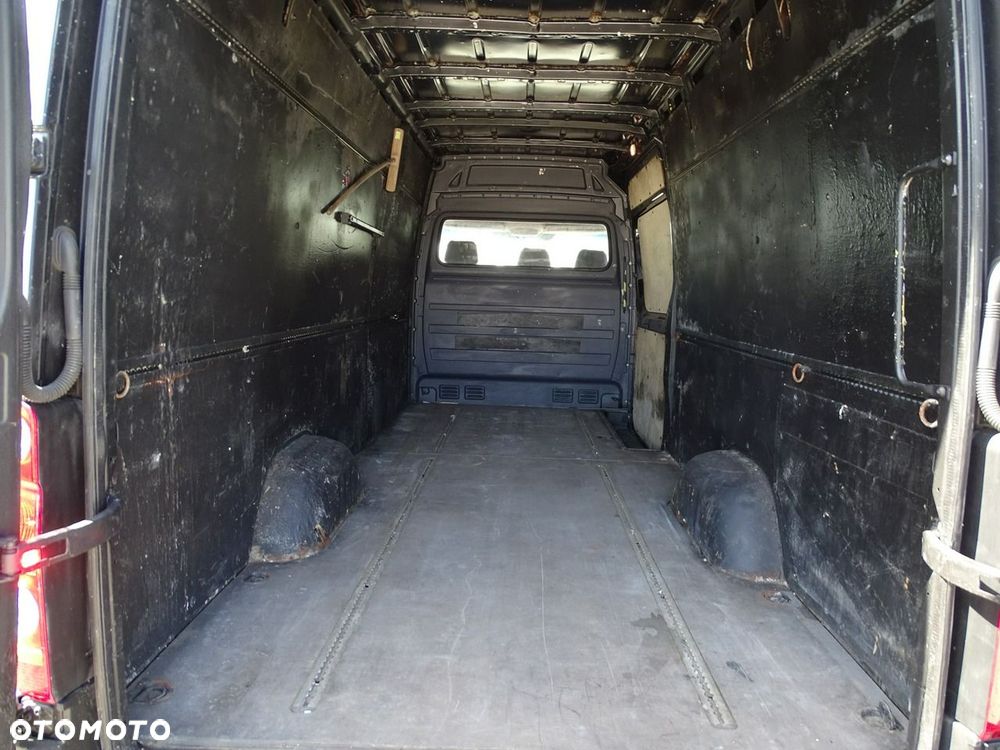 Volkswagen Crafter - 16