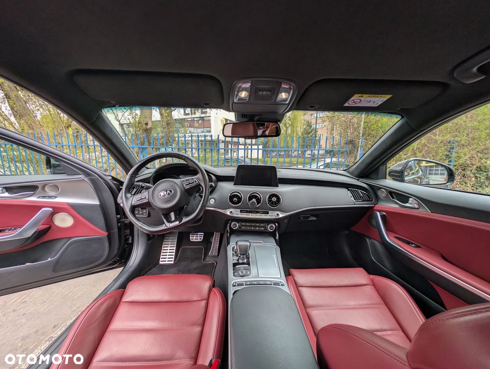 Kia Stinger 3.3 T-GDI V6 GT AWD - 11