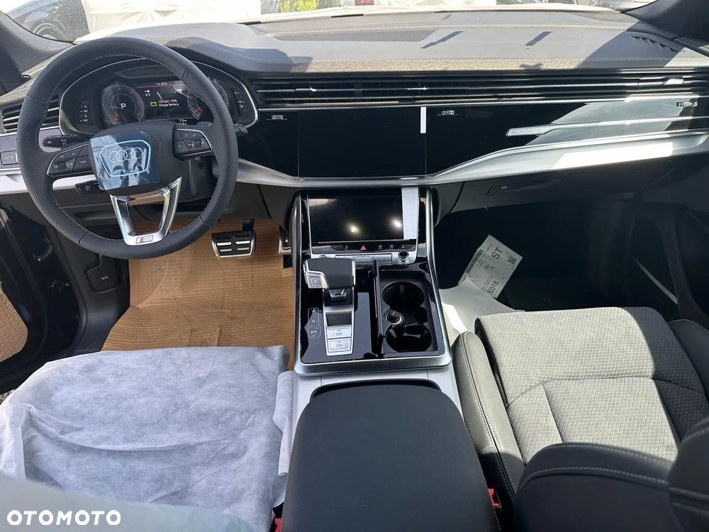 Audi Q8 - 5