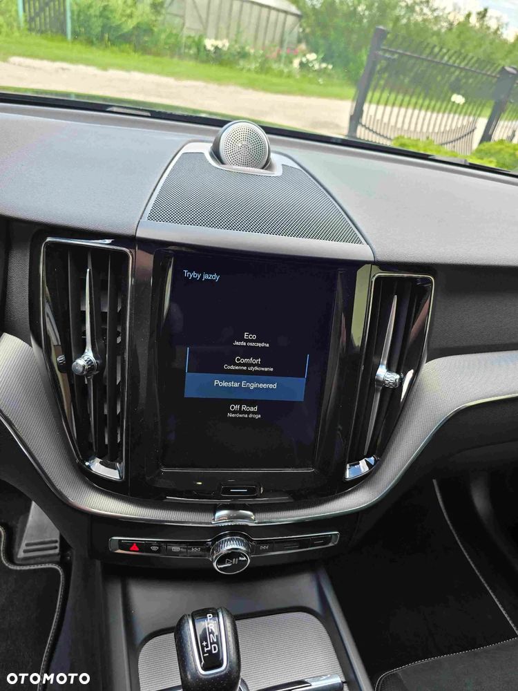 Volvo XC 60 T6 AWD R-Design - 16