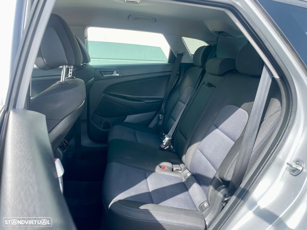 Hyundai Tucson 1.7 CRDi Executive - 8
