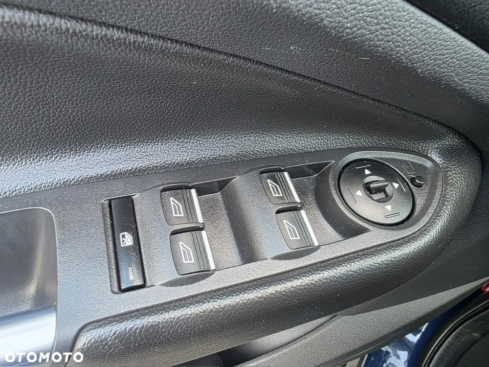 Ford Kuga - 11