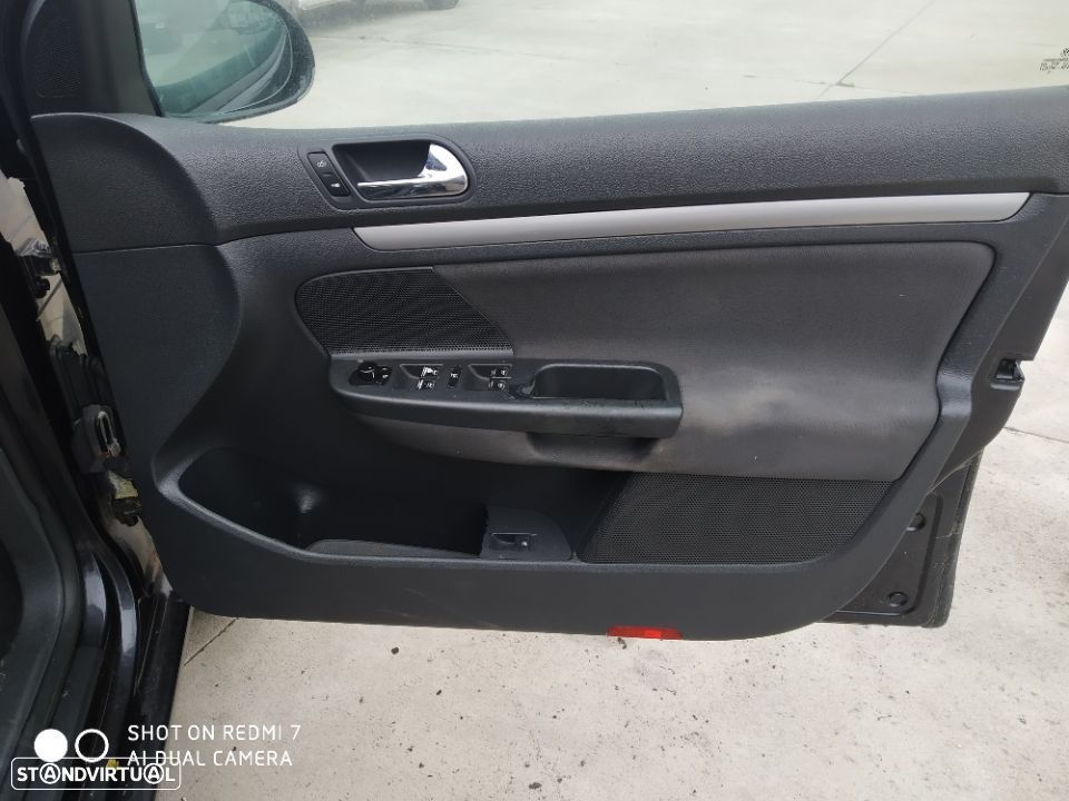 Volkswagen Golf V 2.0 TDI de 2006 - 7