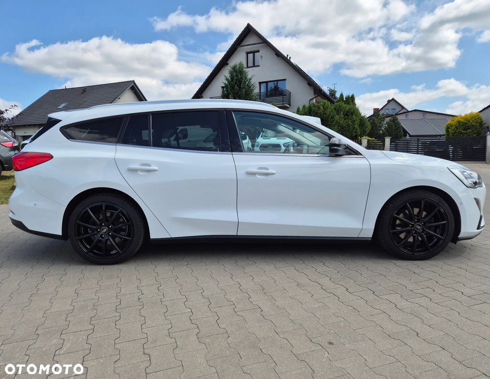 Ford Focus 2.0 EcoBlue Titanium Business - 4