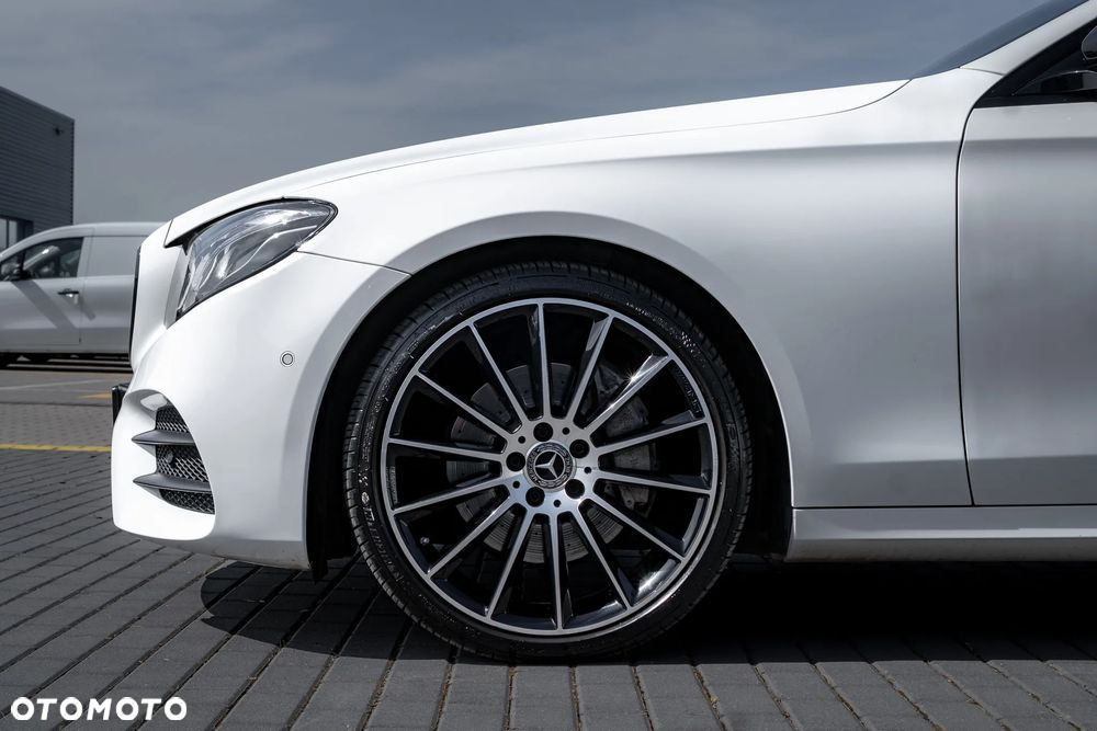 Mercedes-Benz Klasa E 220 d 4-Matic 9G-TRONIC - 7