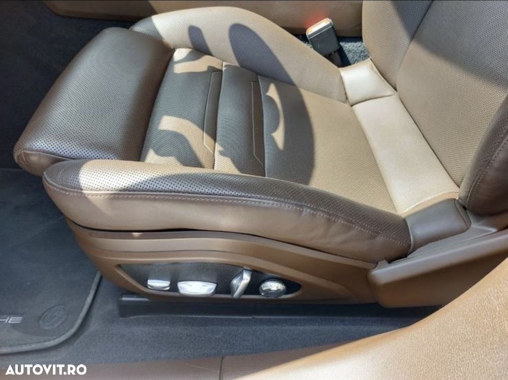 Porsche Panamera 4 - 16