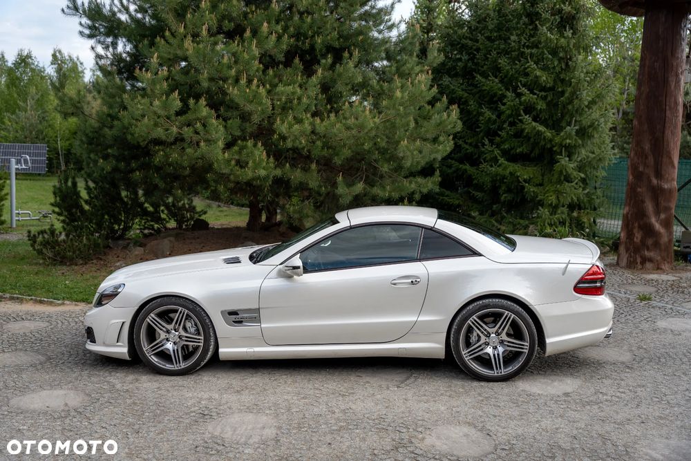 Mercedes-Benz SL 63 AMG - 8