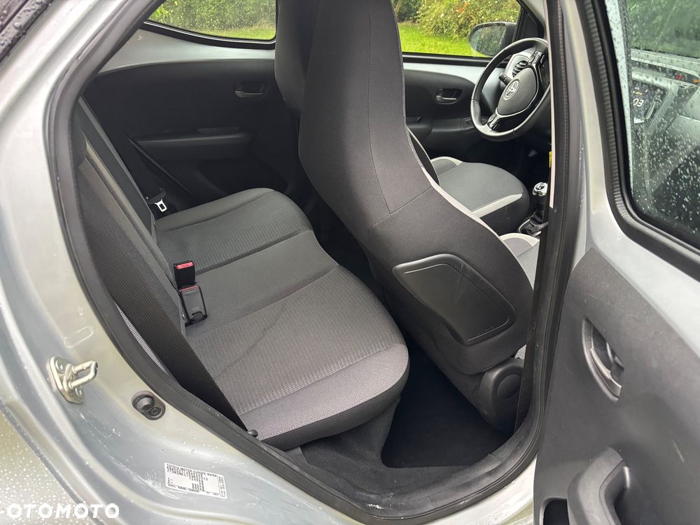 Toyota Aygo x-play - 18