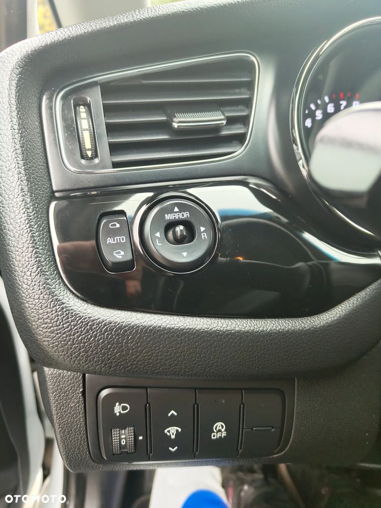 Kia Ceed 1.6 GDI Edition 7 - 10
