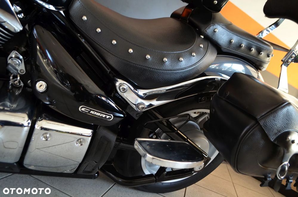 Suzuki Boulevard - 27