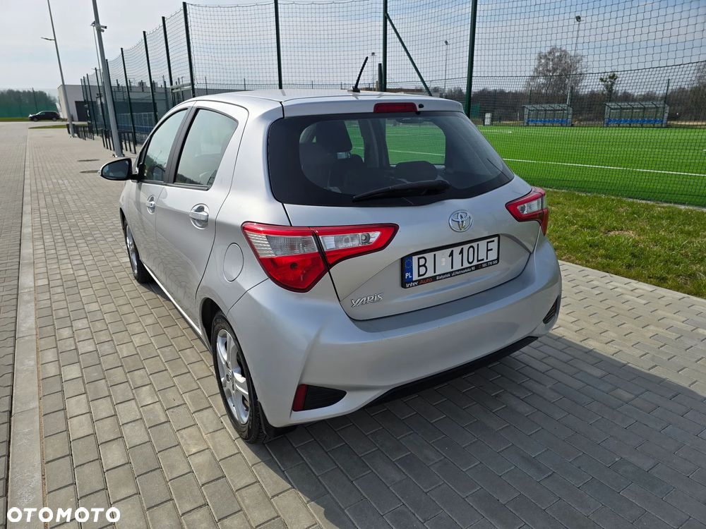 Toyota Yaris 1.5 Life - 12