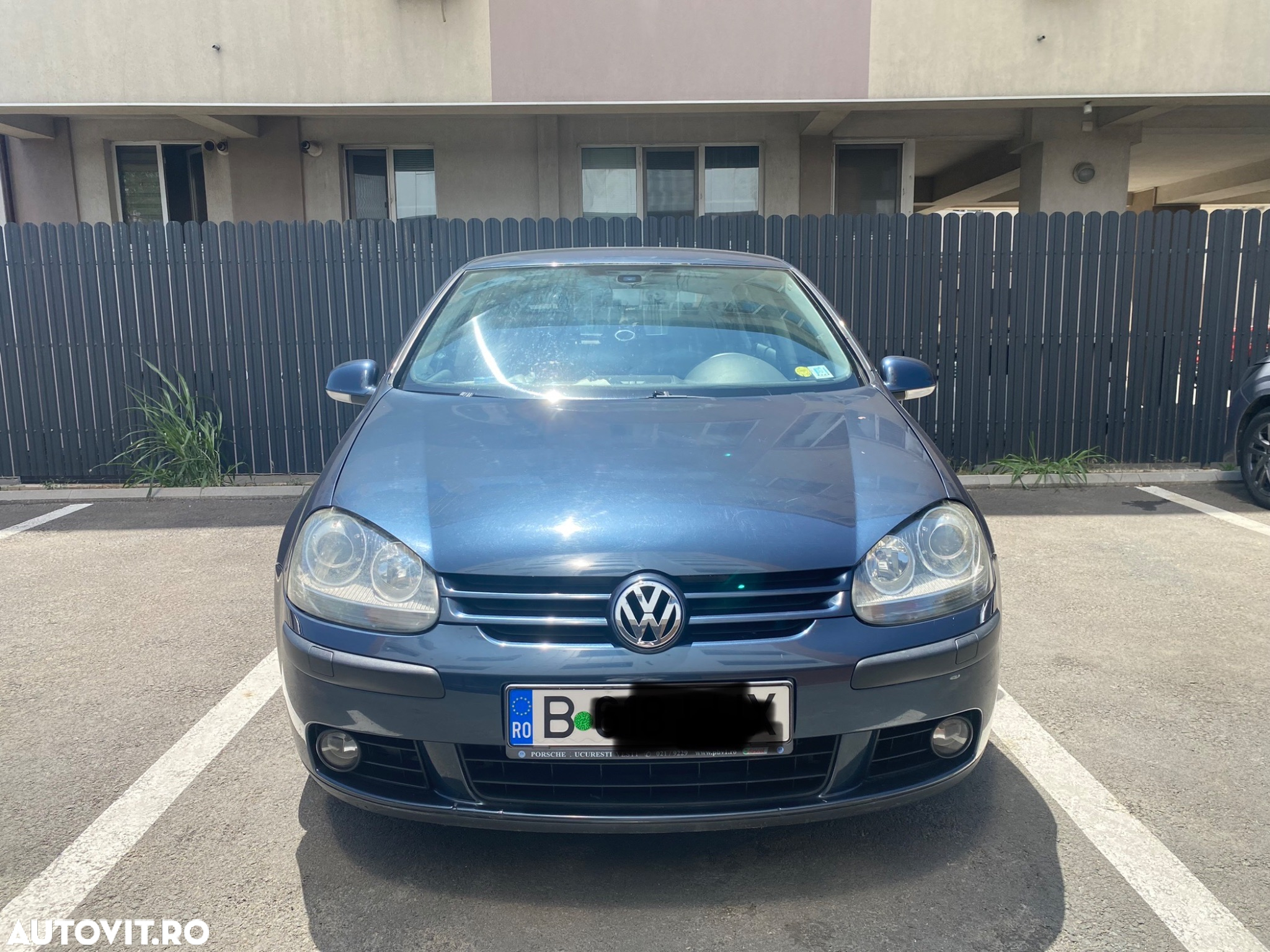 Volkswagen Golf 2.0 FSI Comfortline - 3