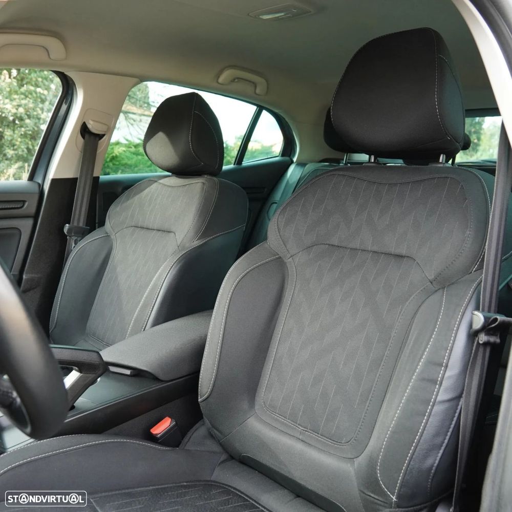 Renault Mégane 1.5 Blue dCi Limited - 11